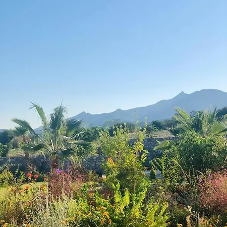 Retreat, Block B2, Unit 6 Apartment