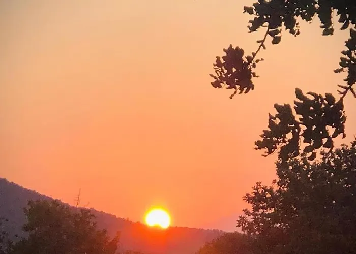 Retreat, Block B2, Unit 6 *